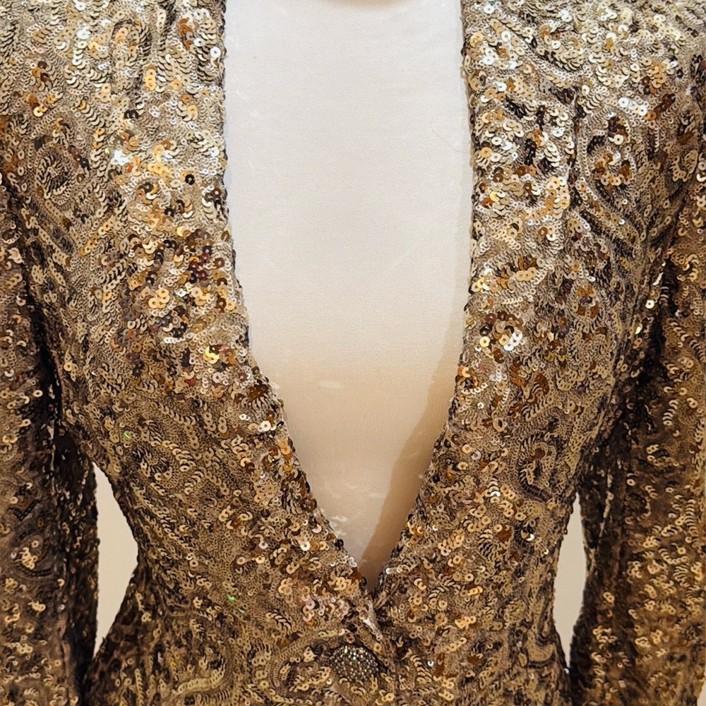 St. John ladies sequined jacket size 4 price is firm - Picture 3 of 9